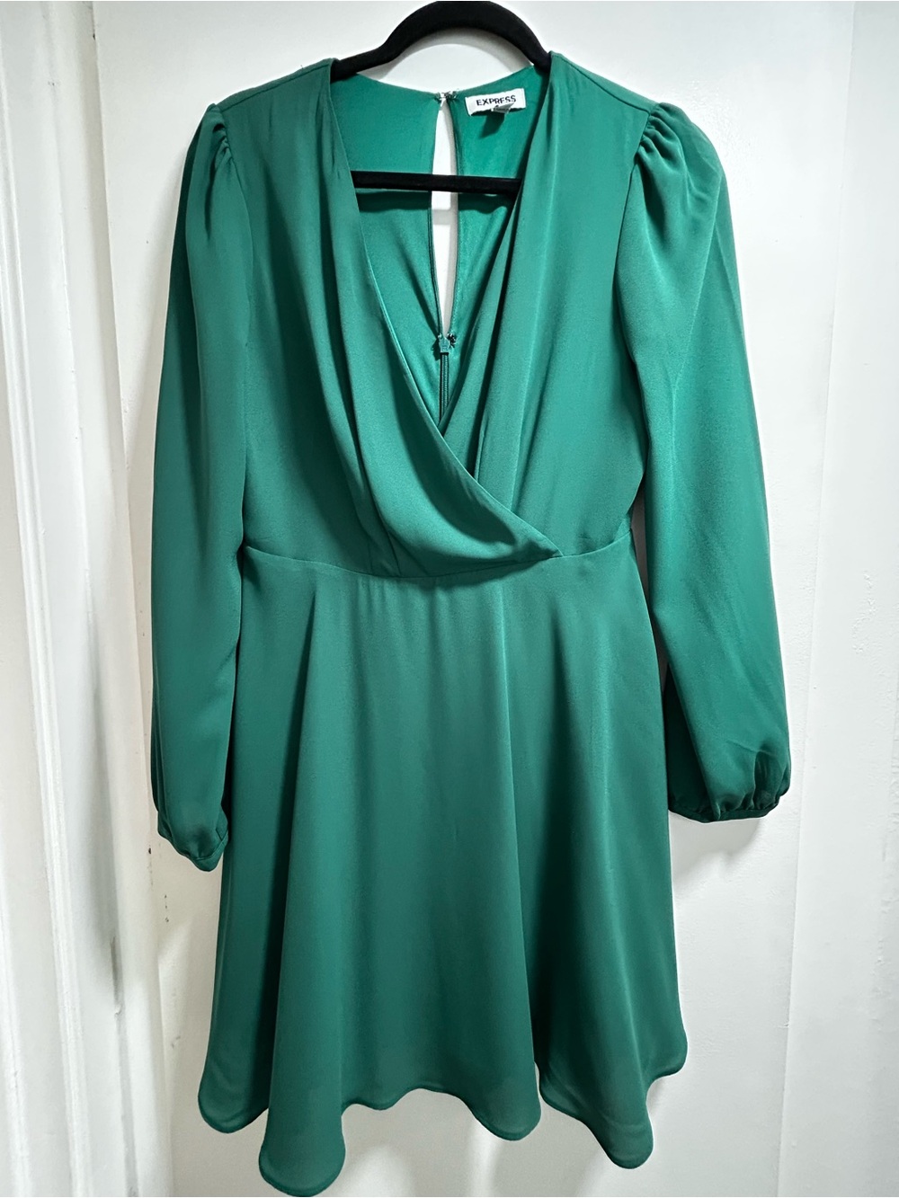 Express Emerald Green Deep V-neck Long-Sleeve Flowy Mini Dress